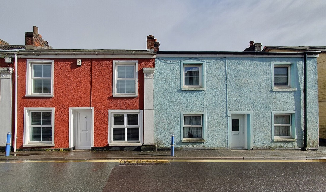 How to Paint a Front Door for Kerb Appeal