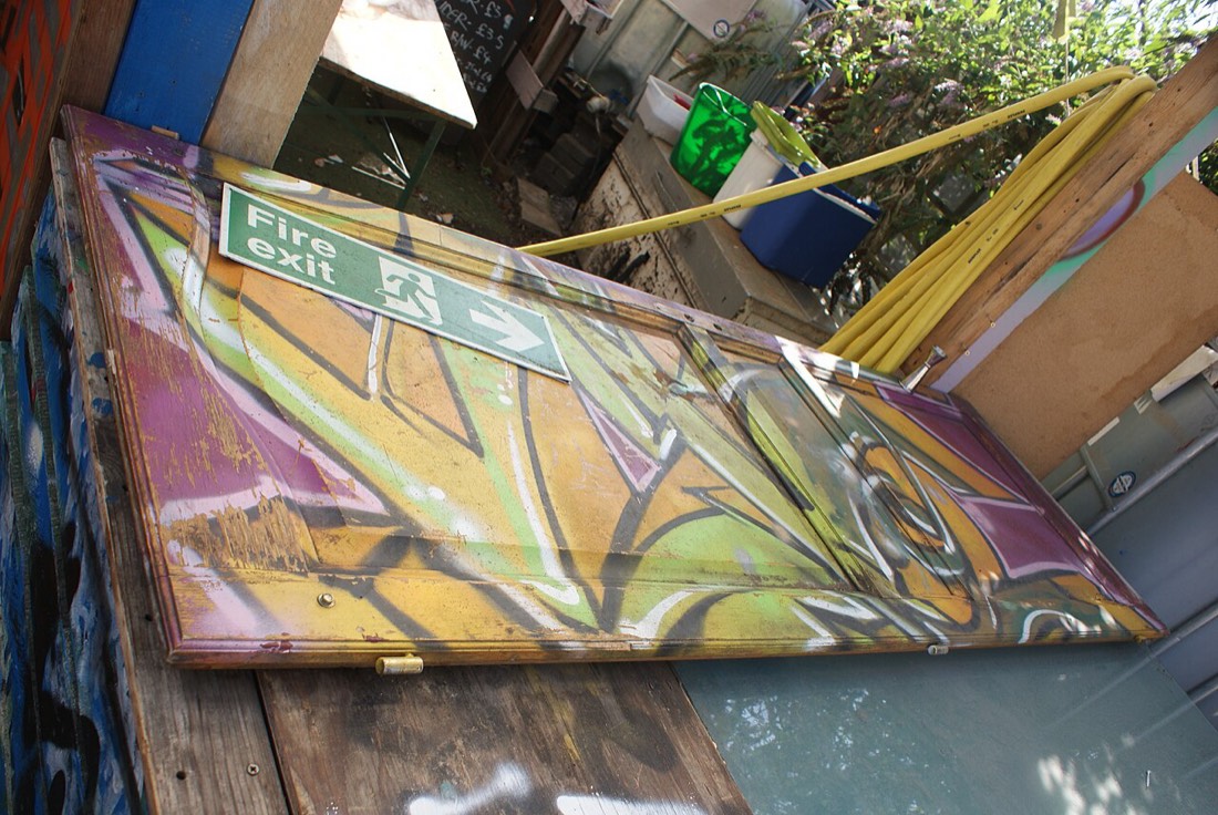 How to Upcycle Furniture with Paint